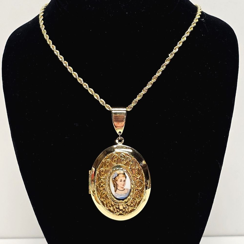 Vintage SARAH COVENTRY Ornate Locket Necklace Porcelain Cameo Lady Pendant